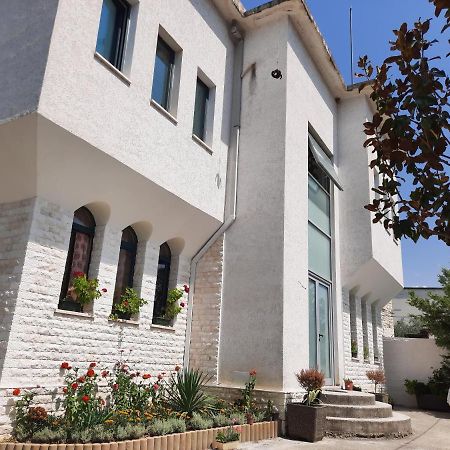 Guesthouse "Pelivani" Berat Buitenkant foto
