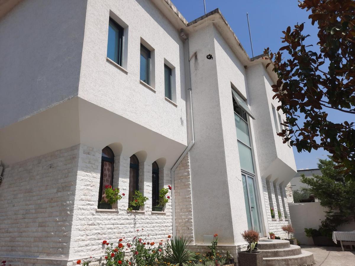 Guesthouse "Pelivani" Berat Buitenkant foto