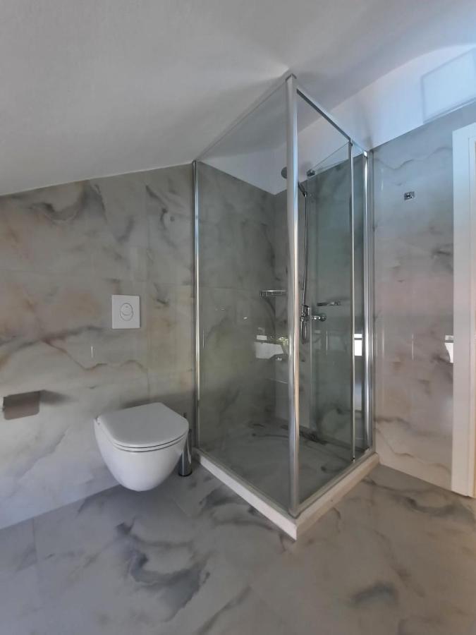 Guesthouse "Pelivani" Berat Buitenkant foto
