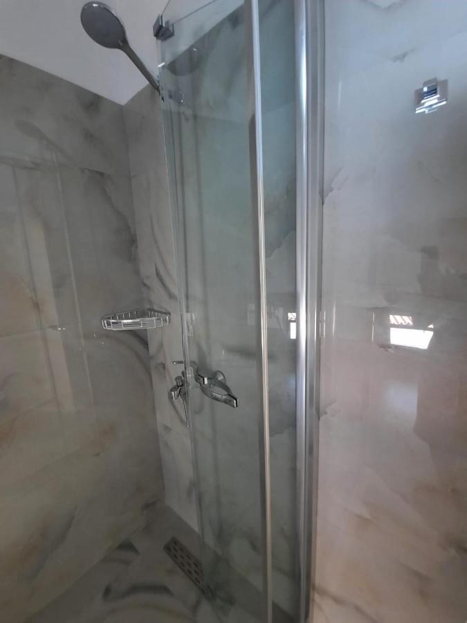 Guesthouse "Pelivani" Berat Buitenkant foto